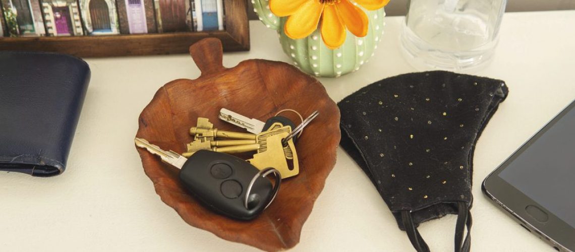 Keys in a a leaf shaped bowl